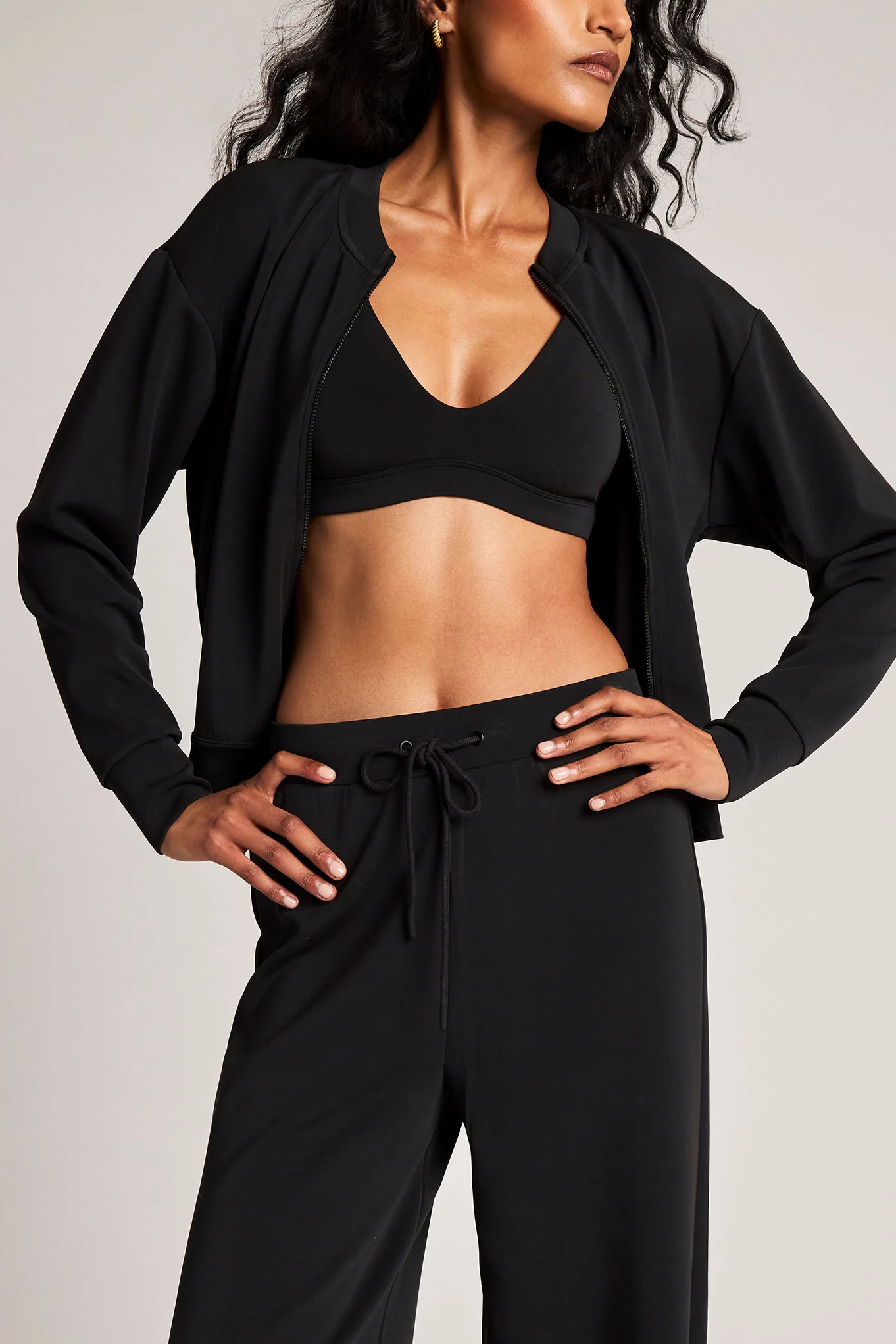 Airis Track Pant in Black - Image 4
