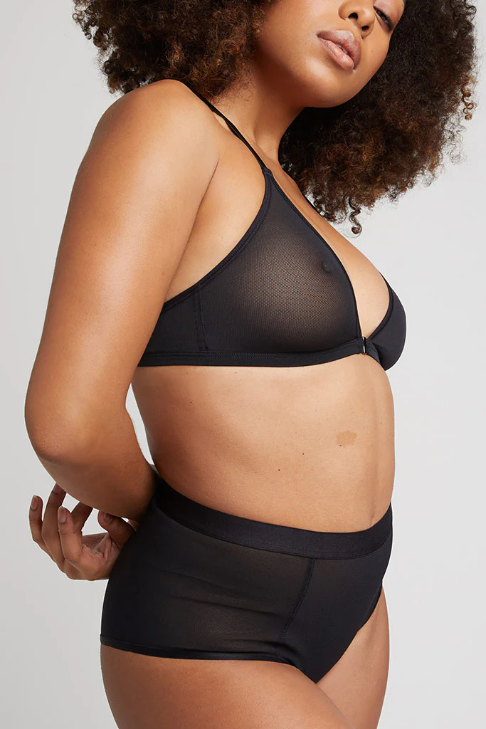 Sieve Racerback Bra in Black - Image 4