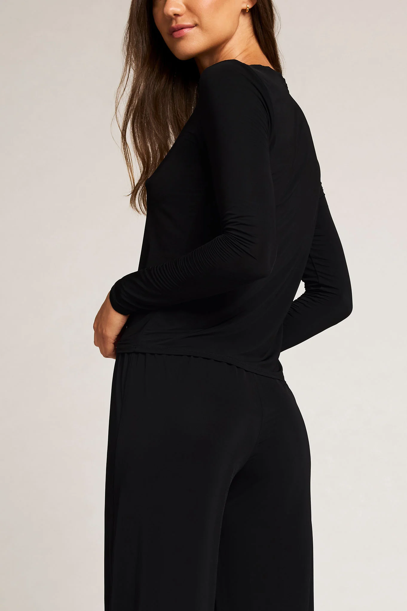 Slink Long Sleeve in Black - Image 4