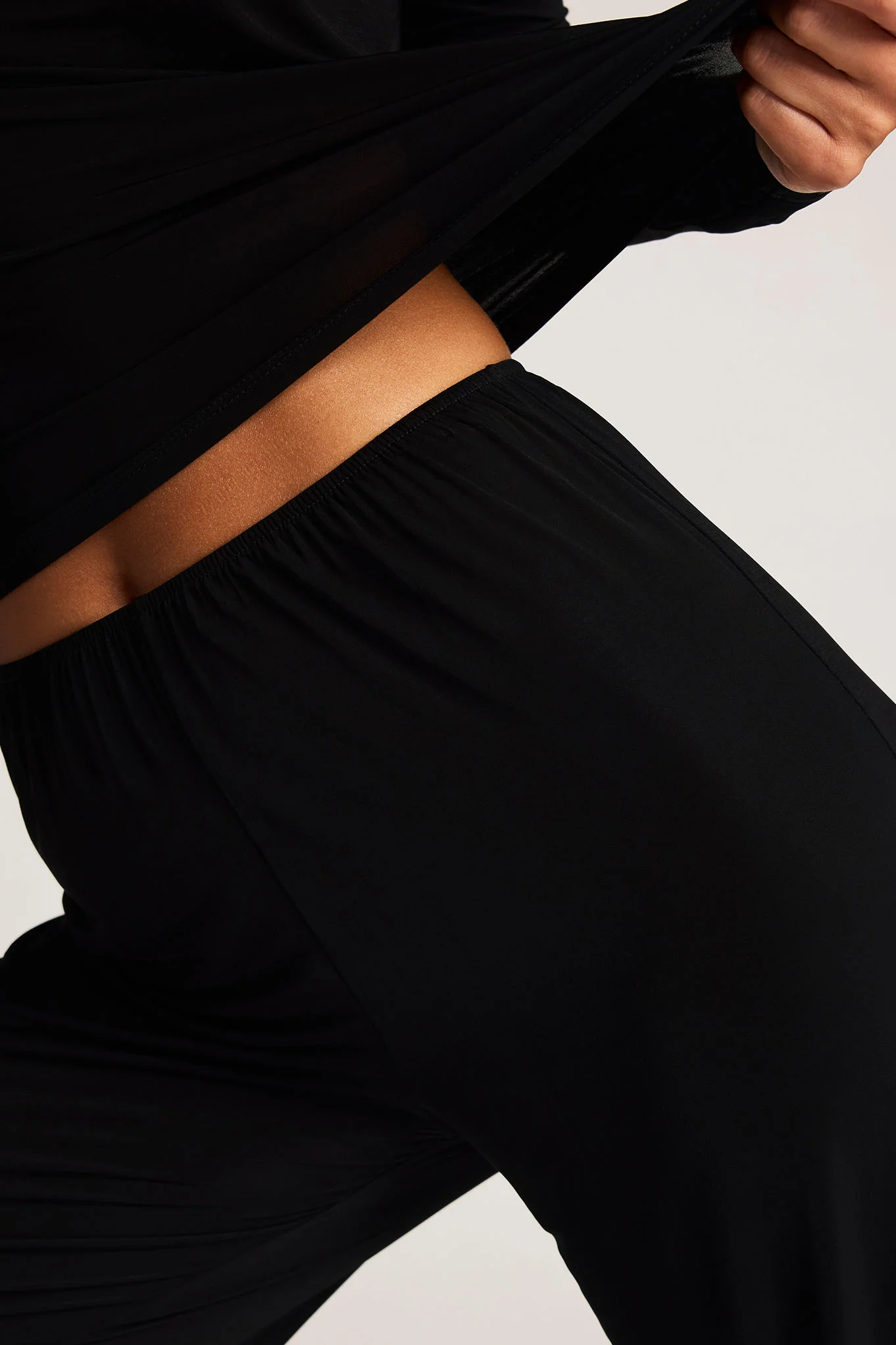 Slink Top in Black - Image 2