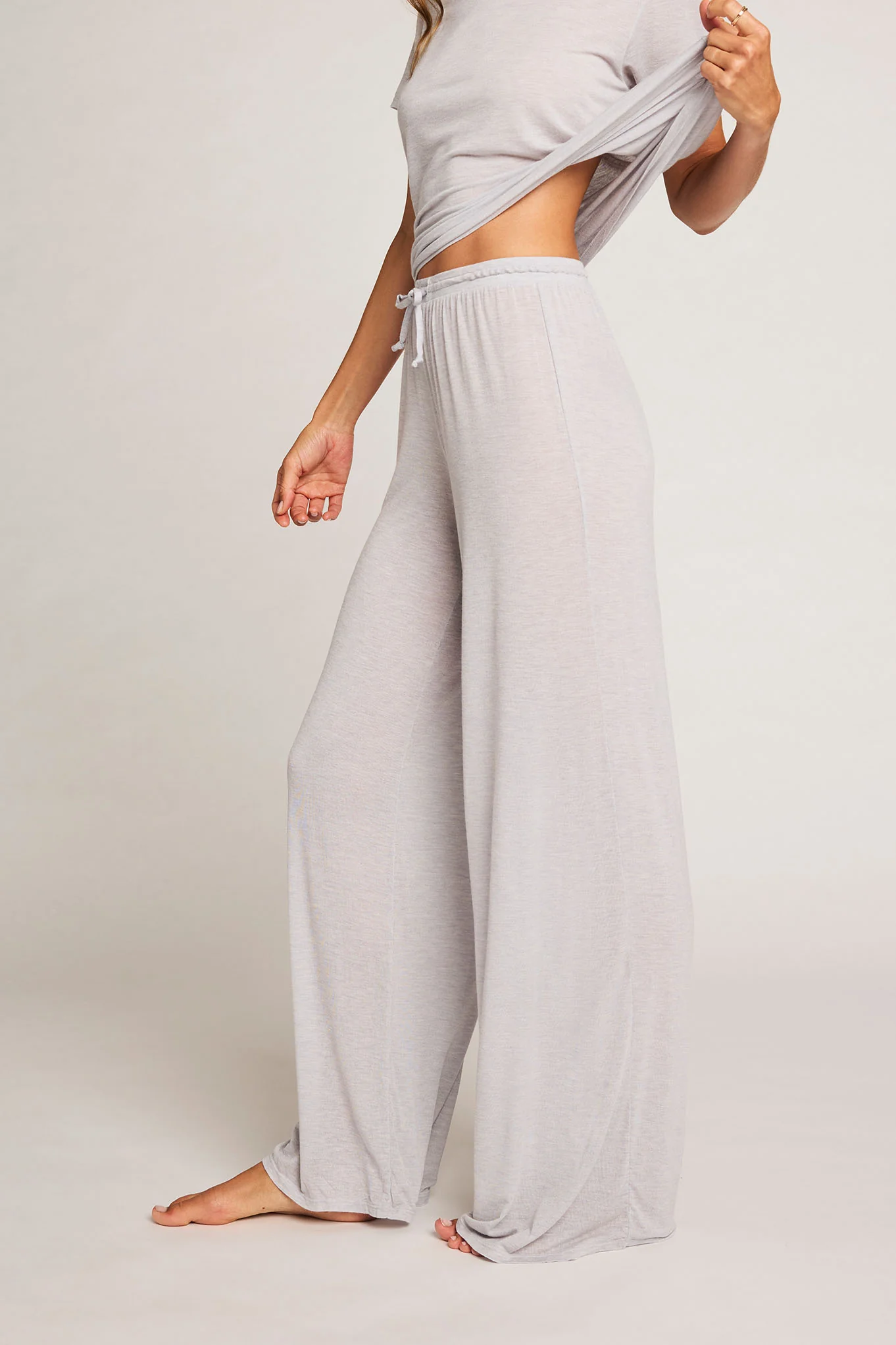 Fino Featherweight Cashmere Track Pant in Heather Grey - Image 3